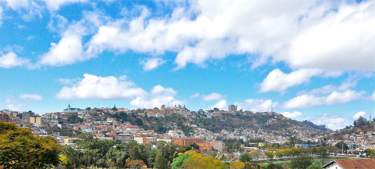 Rova Hotel Antananarivo Exteriör bild