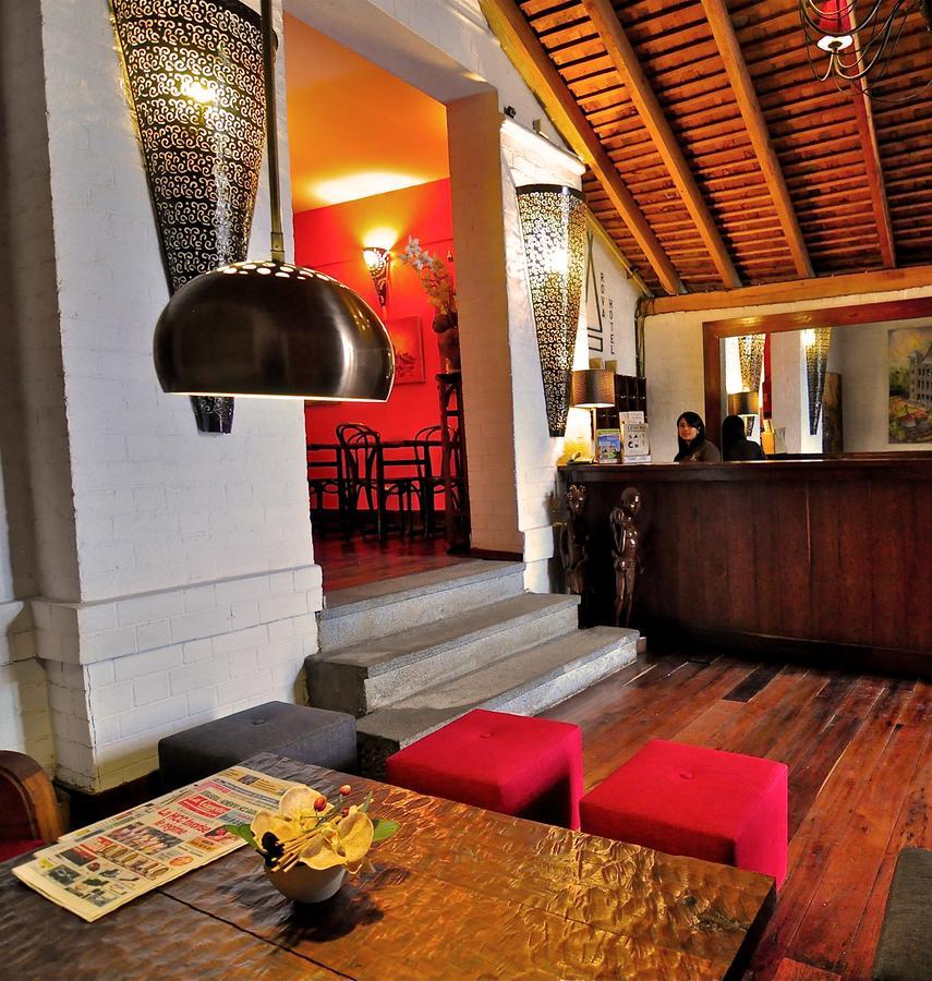 Rova Hotel Antananarivo Exteriör bild