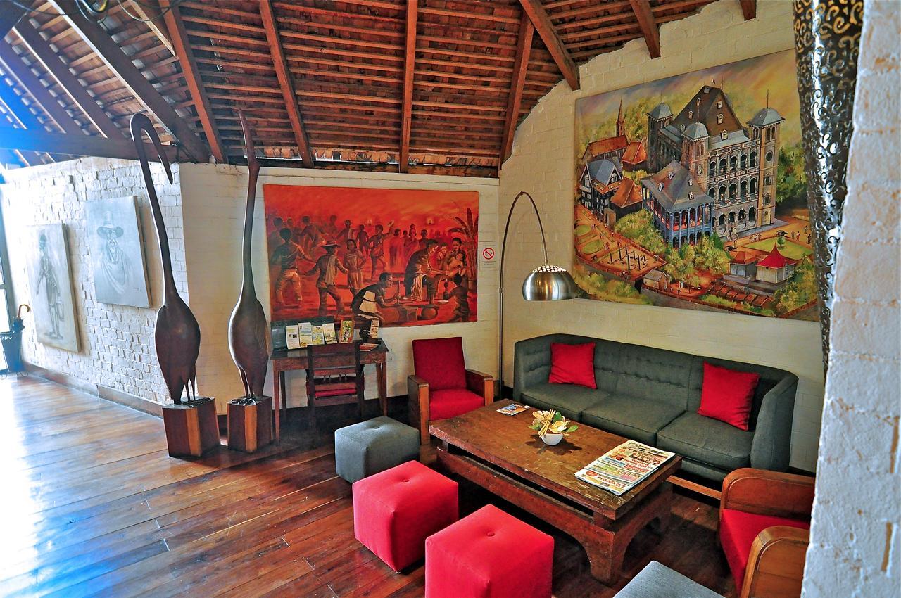 Rova Hotel Antananarivo Exteriör bild