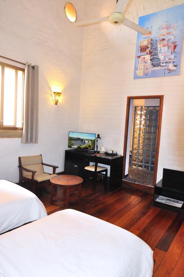 Rova Hotel Antananarivo Exteriör bild